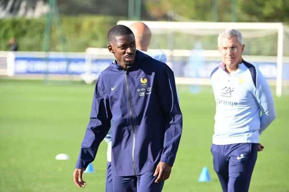 姆巴佩又致, 尼昂反应及, QB 姆巴佩又致, 尼昂反应及, QB