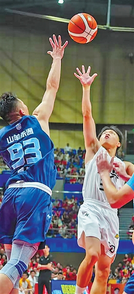 中心体育馆, 赛迎来一场 中心体育馆, 赛迎来一场